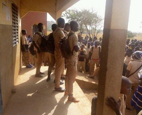 Province du Poni : Les élèves du lycée départemental de Bousséra  en grève pour réclamer des enseignants 
