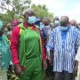 Le secrétaire général de la région du Sud-Ouest, Aboubacar Traoré (en vert (...)